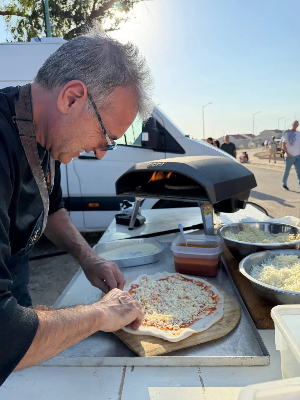 Live catering station